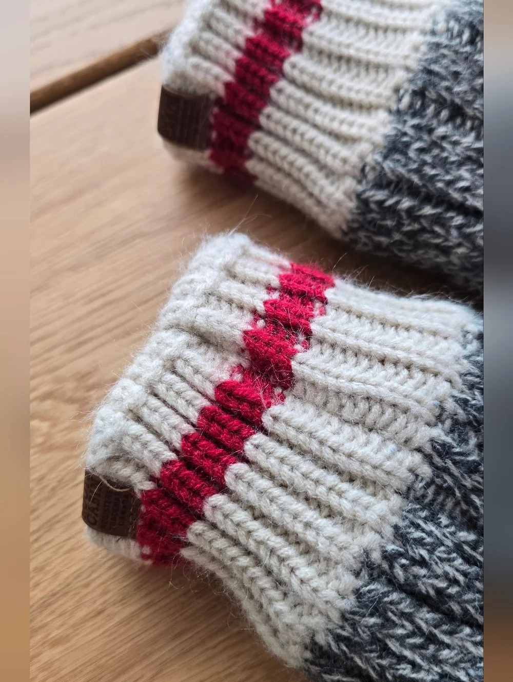 Roots Gray Marled Crew Slipper Socks with Cream Accents and Red Stripes - Picture 3 of 6